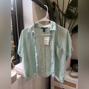 NWT cropped button up collared shirt relaxed fit top